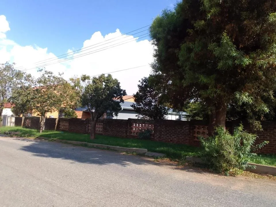 3 Bedroom House for sale in Randfontein Central