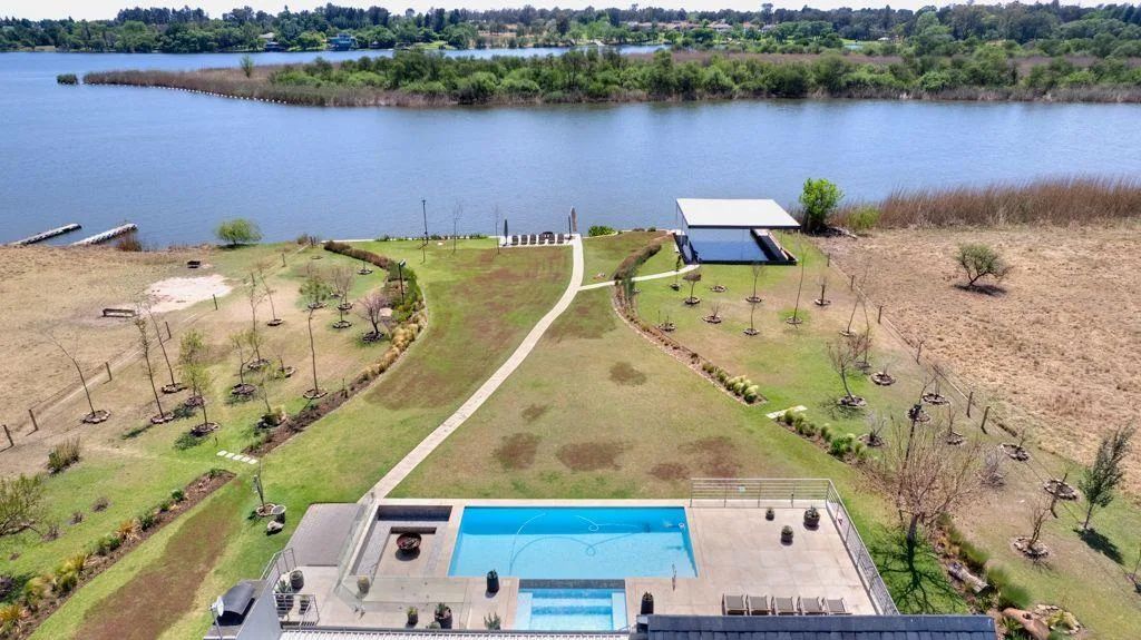 5 Bedroom House for sale in Cloudy Creek