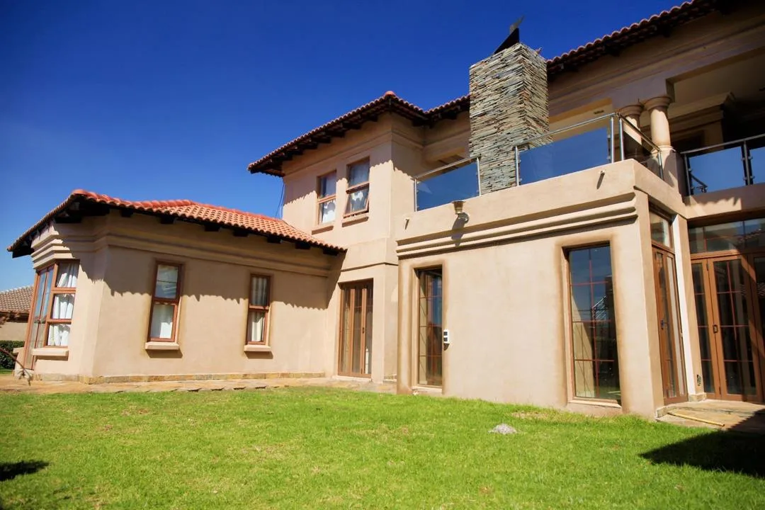 7 Bedroom House to rent in Aerorand