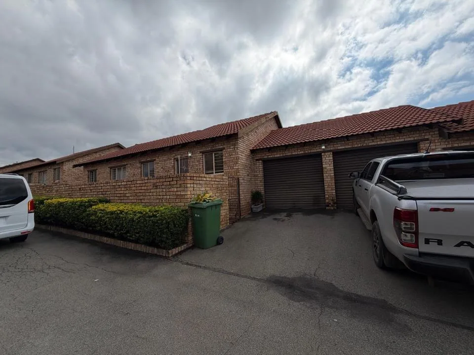 3 Bedroom Apartment / flat to rent in Cashan