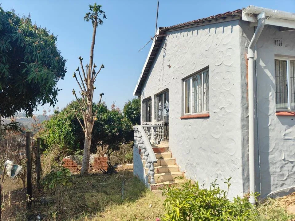 4 Bedroom House for sale in Hippo Road