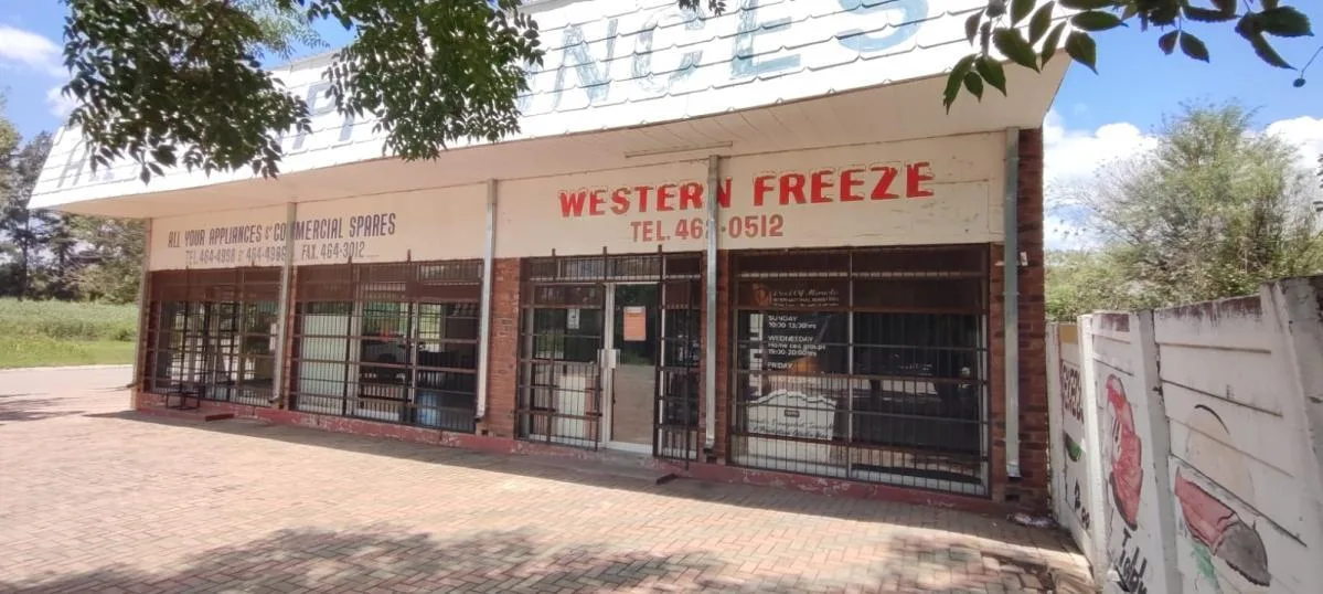 359 m² Commercial space in Pienaarsdorp