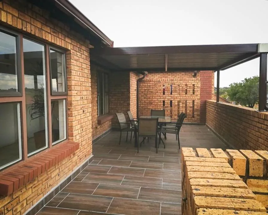 Apartment / flat for sale in Willow Park Manor