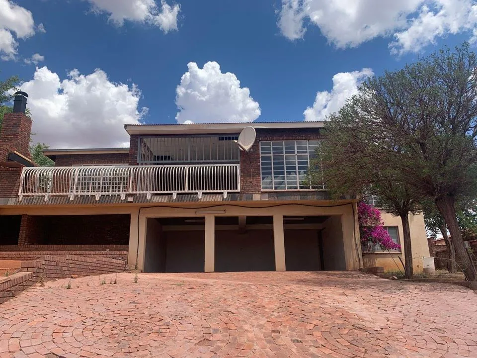3 Bedroom House for sale in Postmasburg