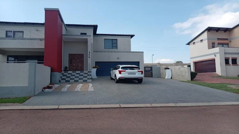 Property for sale in Boardwalk