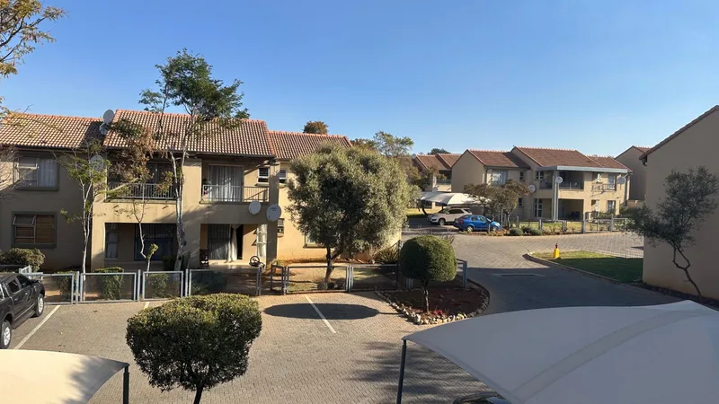 2 Bedroom Apartment in Leeuwenhof Estate