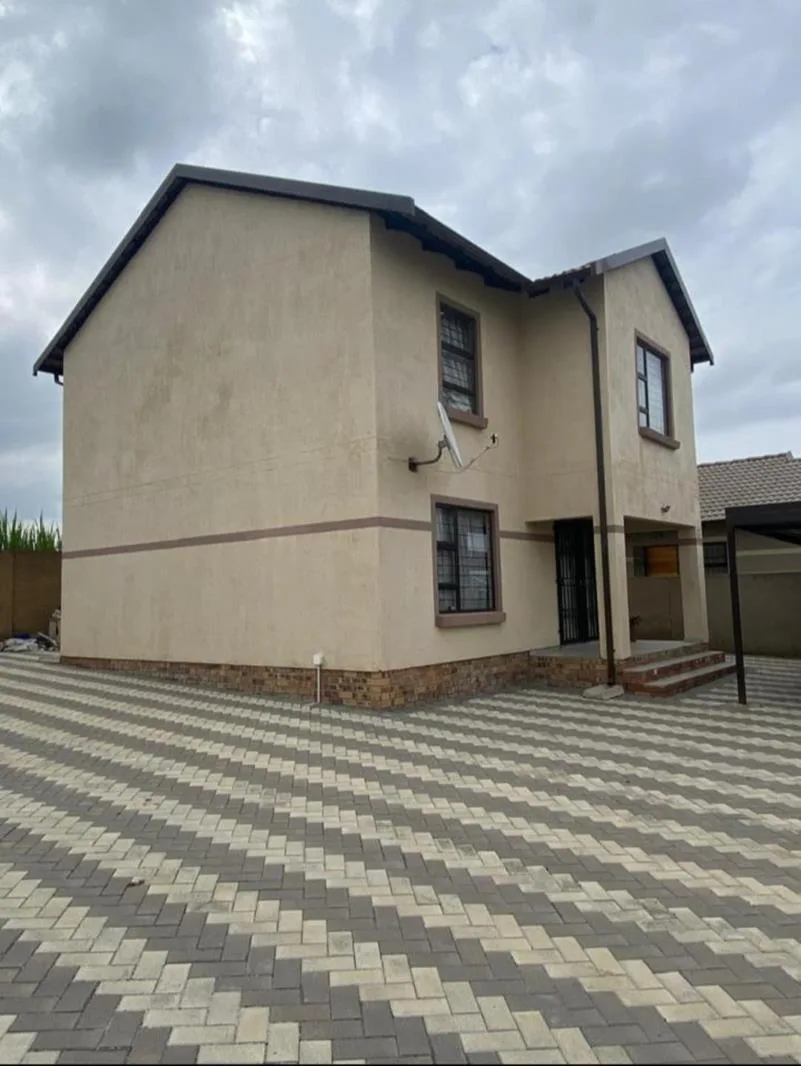 Property for sale in Blue Hills