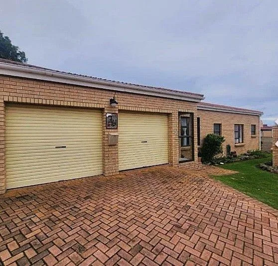 3 Bedroom Townhouse for sale in Jeffreys Bay Central
