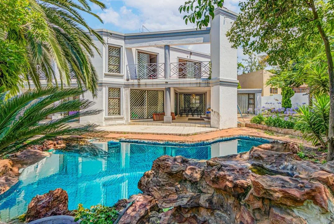 7 Bedroom House for sale in Kelvin