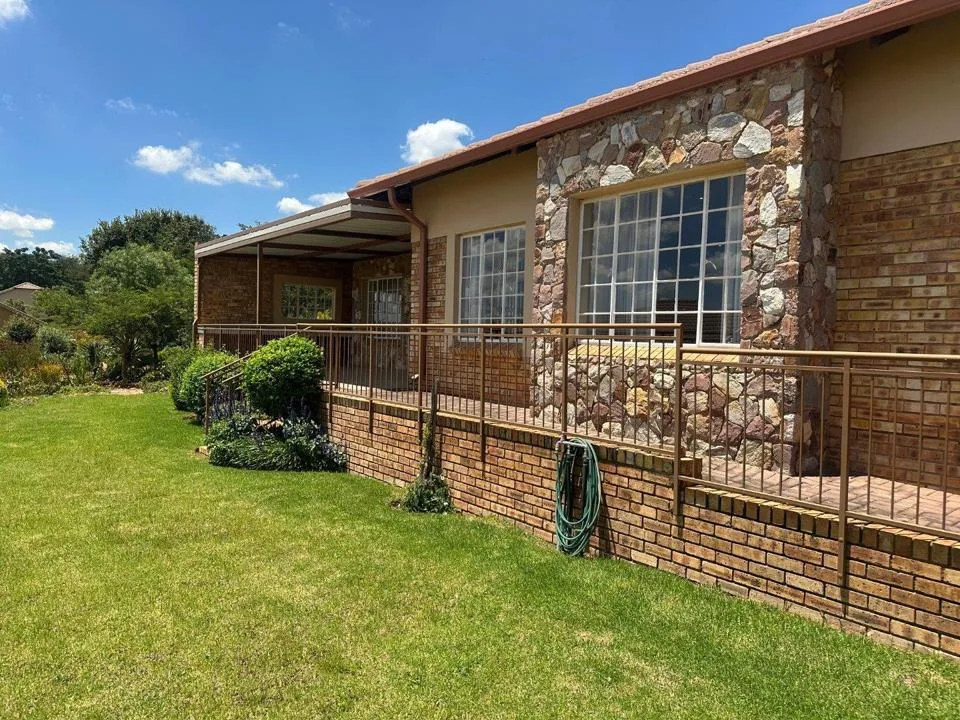 3 Bedroom Townhouse for sale in Amorosa