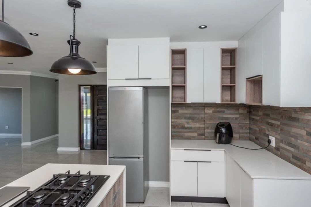 3 Bedroom House for sale in Bluewater Bay