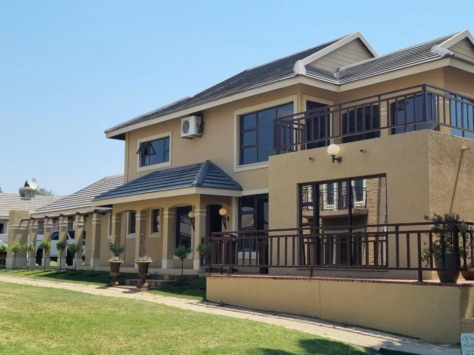 5 Bedroom House for sale in Lichtenburg