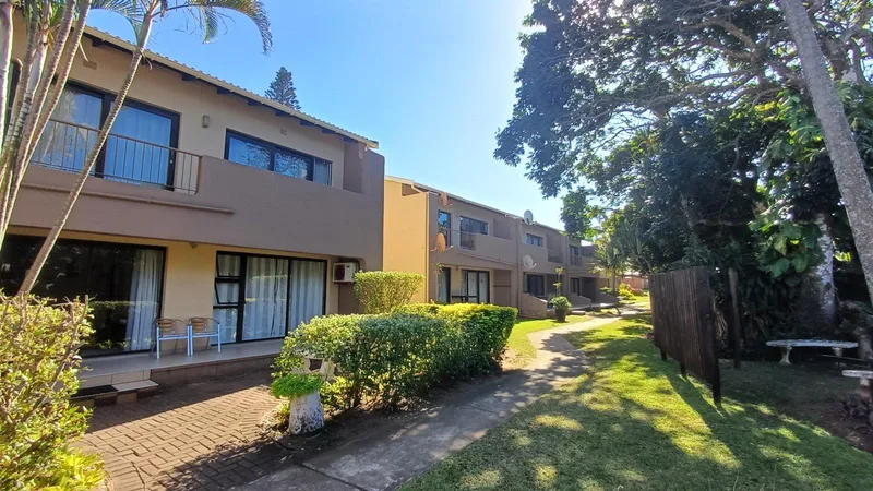 2 Bedroom Apartment in Palm Beach