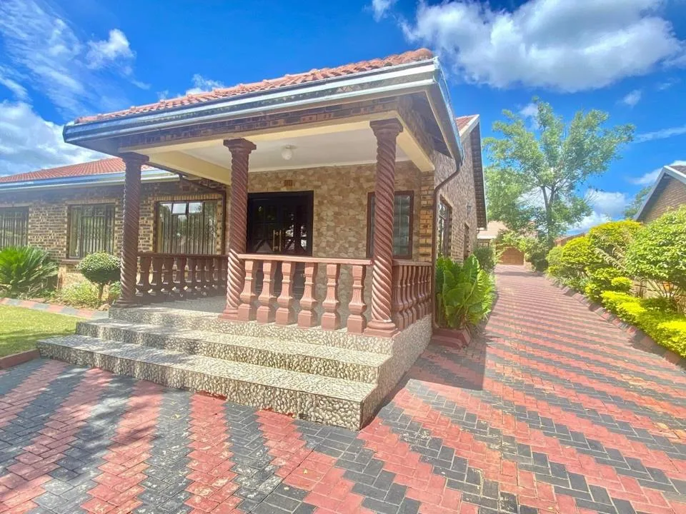3 Bedroom House for sale in Piet Retief