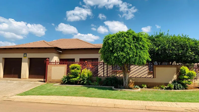 4 Bedroom House for sale in Soshanguve VV