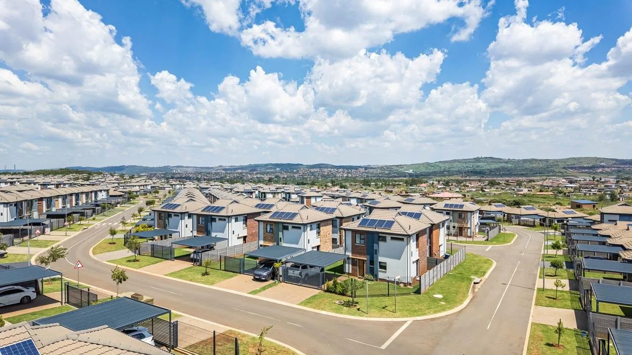 3 Bedroom House for sale in Lotus Gardens