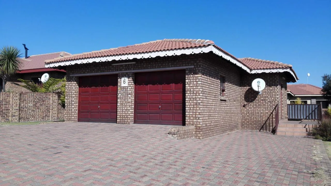 3 Bedroom House to rent in Roberts Estate