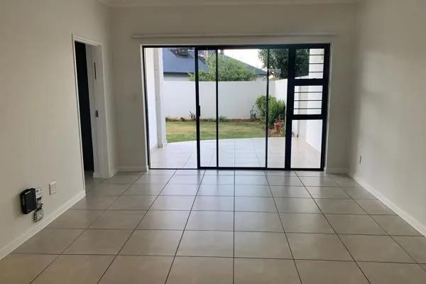 3 Bedroom Apartment / flat for sale in Greenstone Hill
