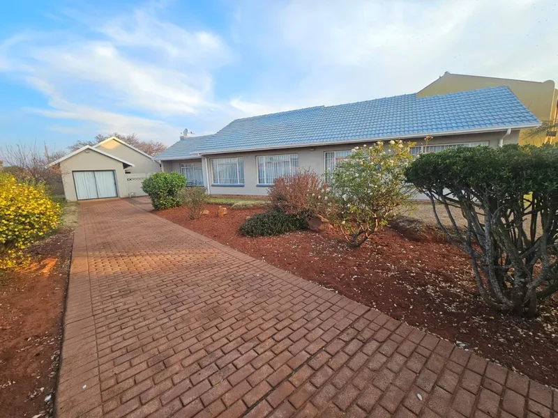 4 Bedroom House in Welgedacht