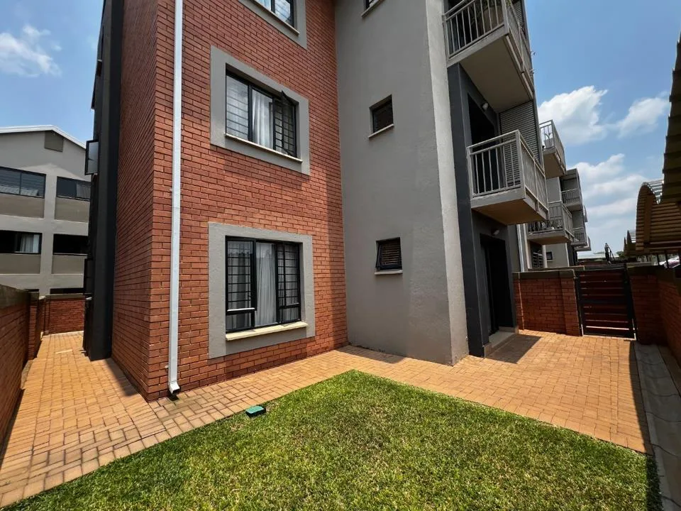 3 Bedroom Apartment / flat for sale in Kameeldrift East