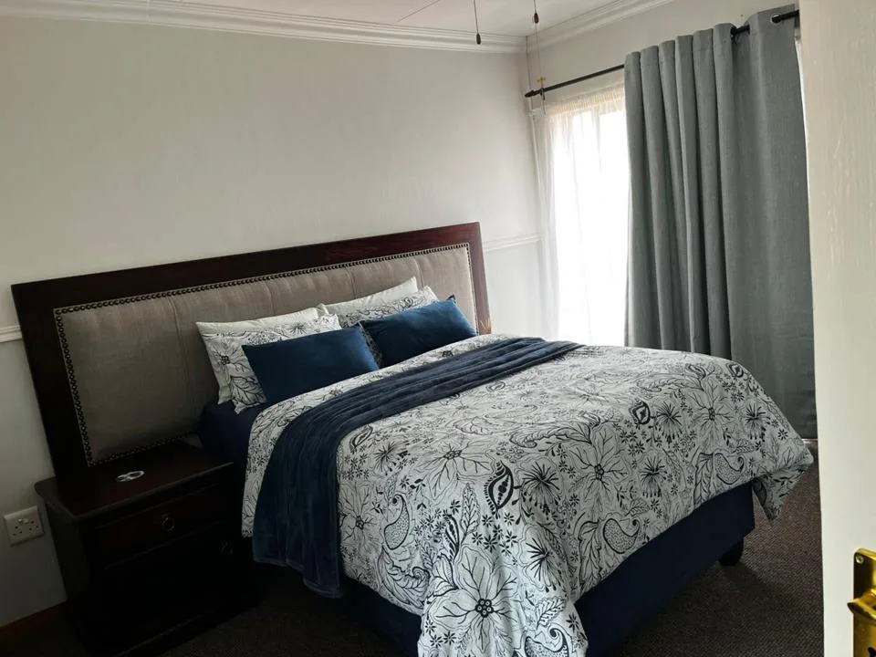 2 Bedroom Apartment / flat to rent in Noordrand