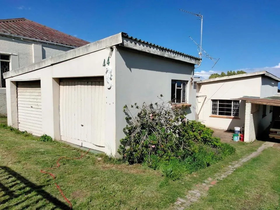 4 Bedroom House for sale in East Bank