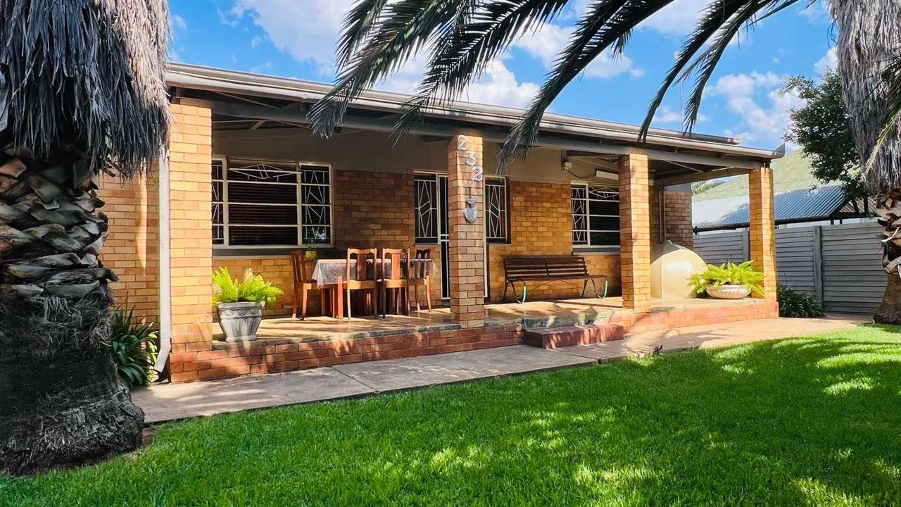 2 Bedroom House for sale in Miederpark