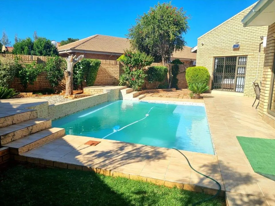 3 Bedroom House for sale in Hillcrest
