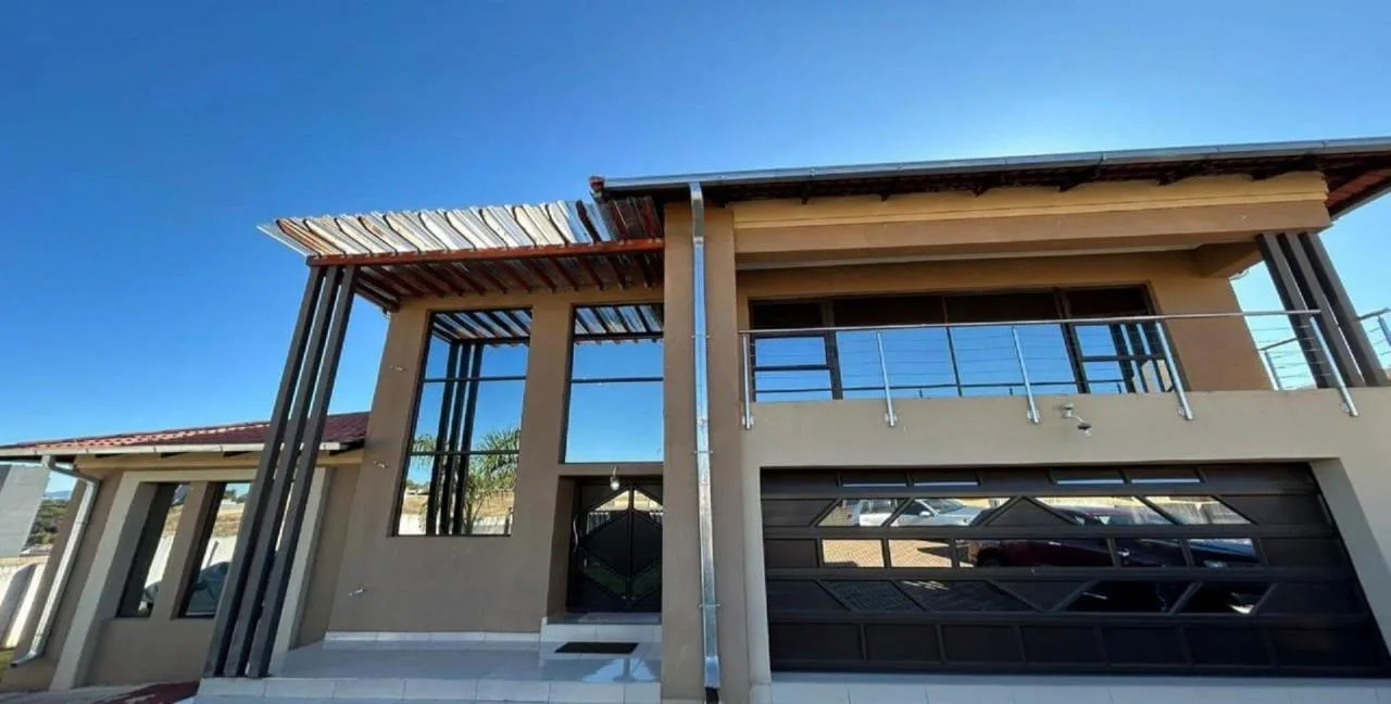 3 Bedroom House for sale in Riverside Estate