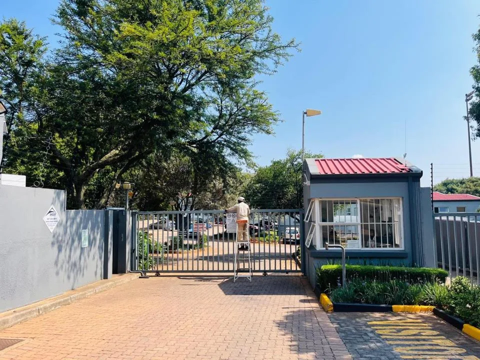 3 Bedroom Apartment / flat for sale in Westdene