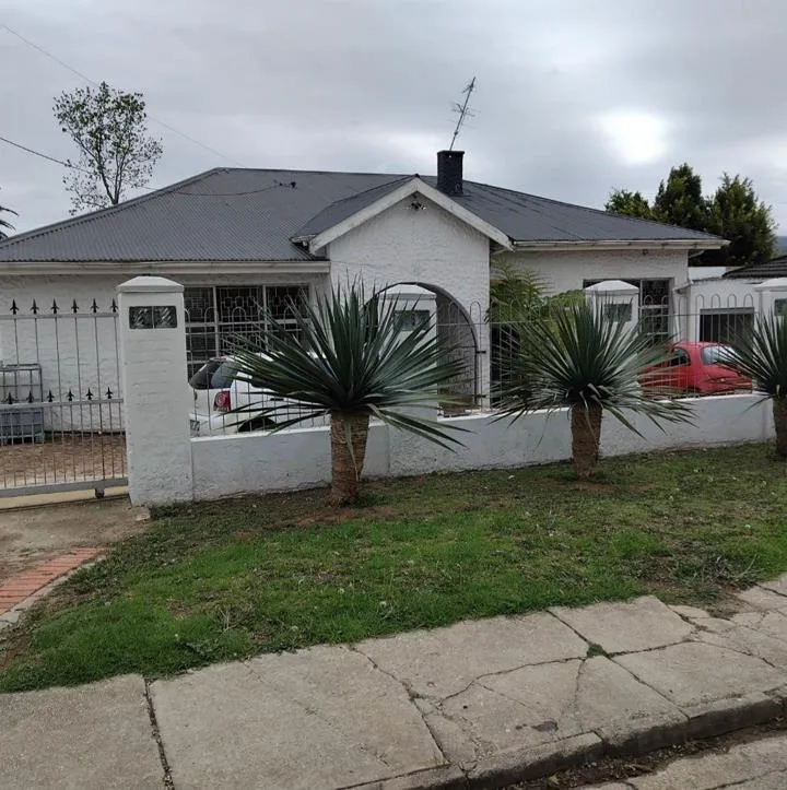 3 Bedroom House for sale in Mosel