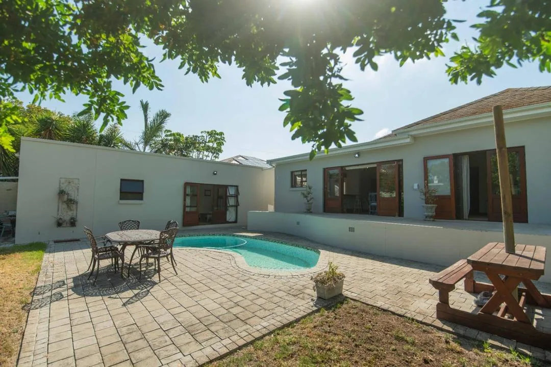 4 Bedroom House for sale in Mill Park