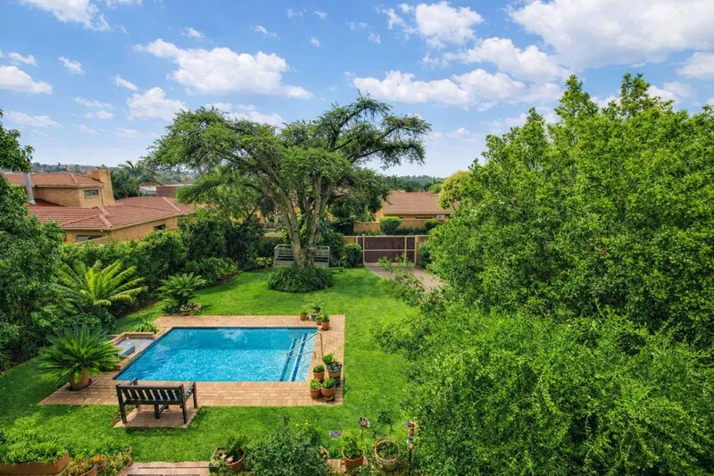 5 Bedroom House for sale in Boskruin