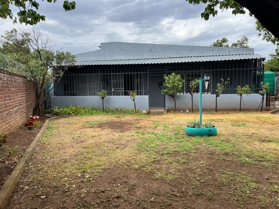 4 Bedroom House for sale in Aliwal North