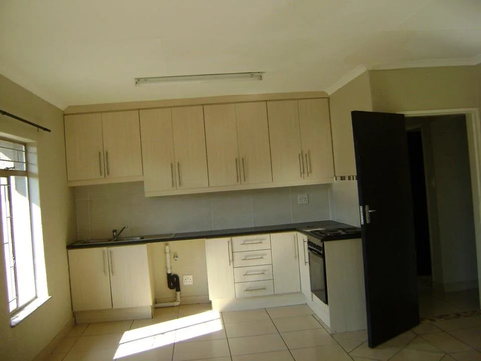5 Bedroom House for sale in Kruinpark