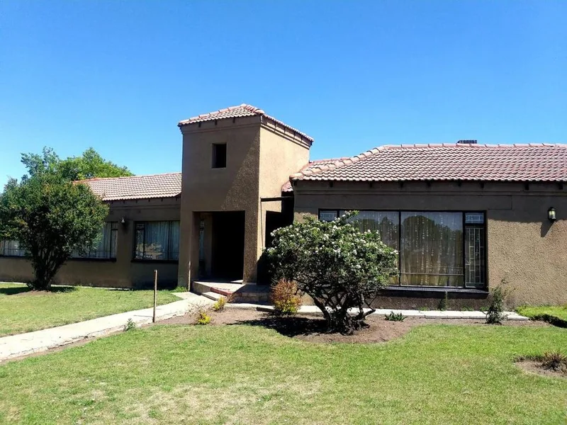 3 Bedroom House for sale in Kinross