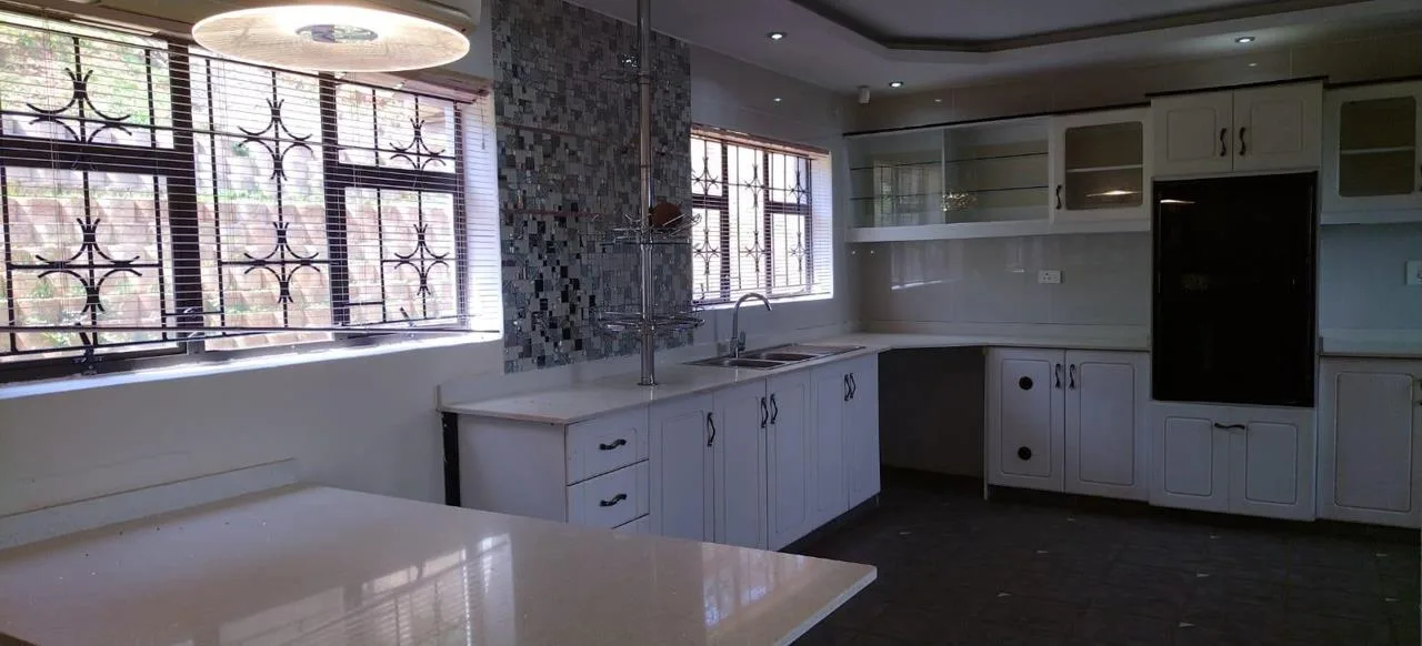 4 Bedroom House to rent in La Mercy