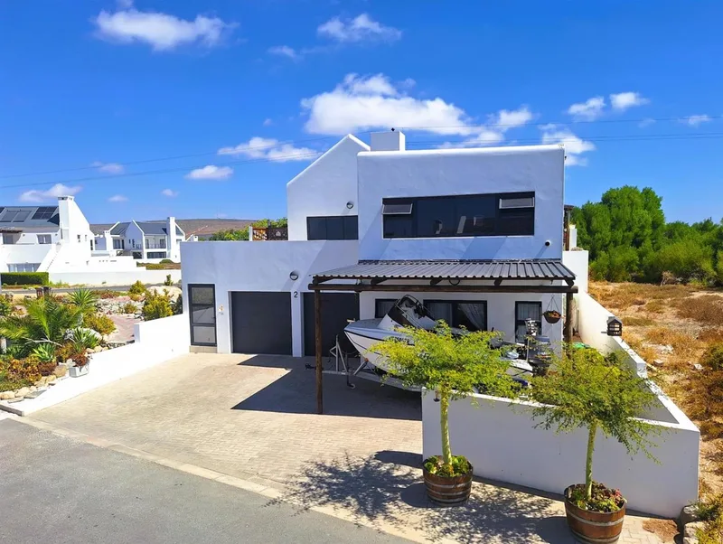 3 Bedroom House in Golden Mile