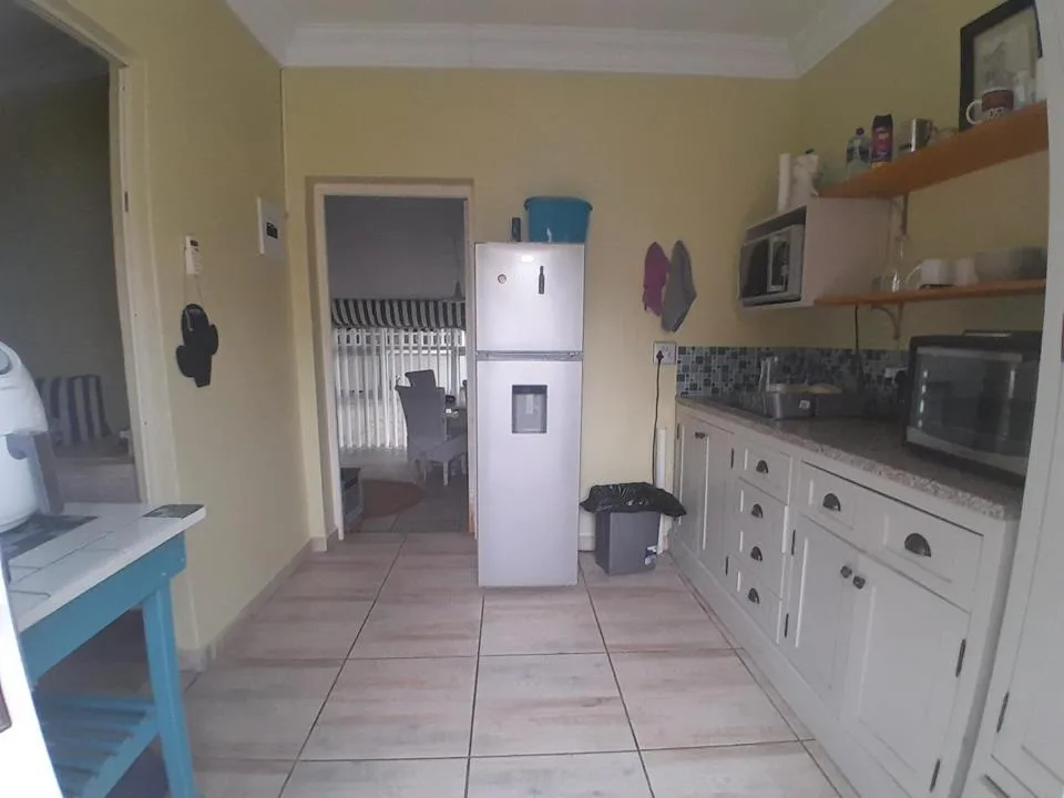 1 Bedroom Apartment / flat to rent in Rhodesdene