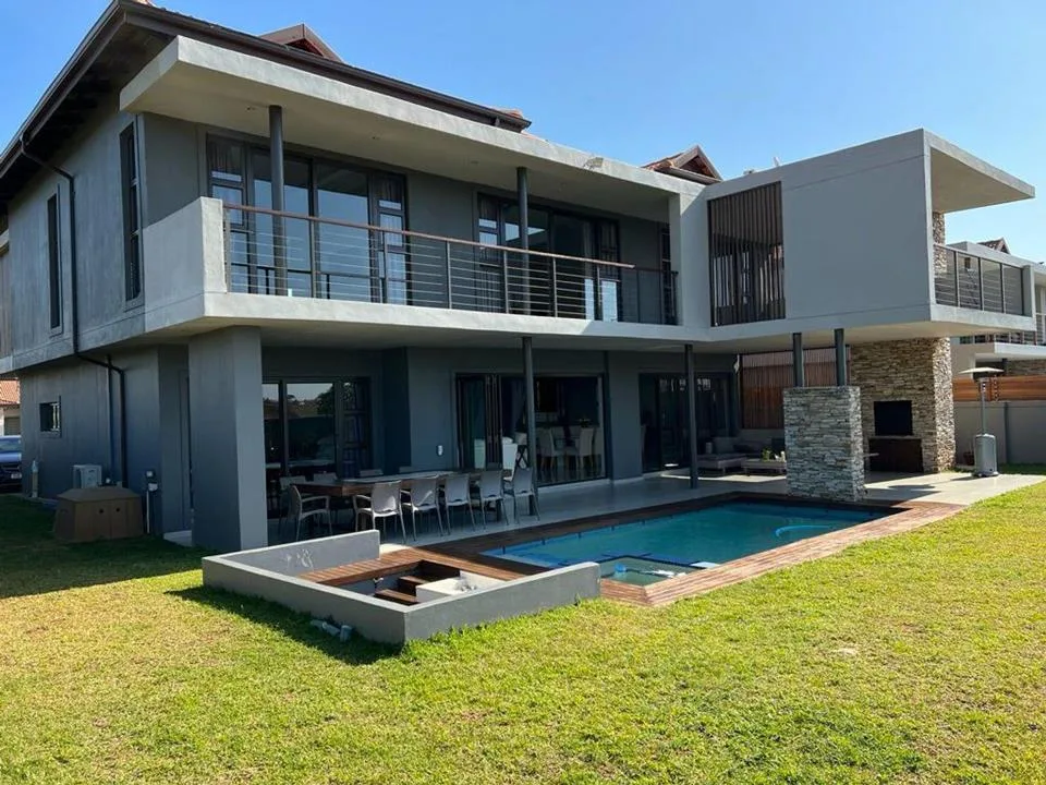 4 Bedroom House for sale in Izinga Estate