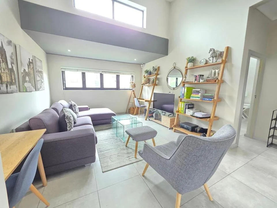 2 Bedroom Apartment / flat for sale in Menlo Park