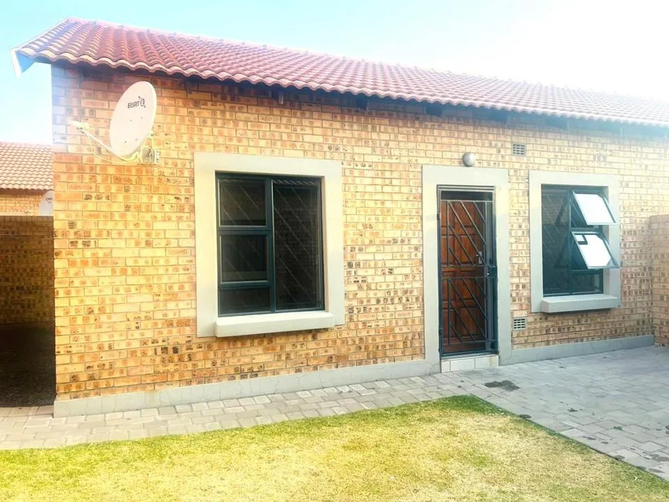 3 Bedroom Townhouse for sale in Trichardt