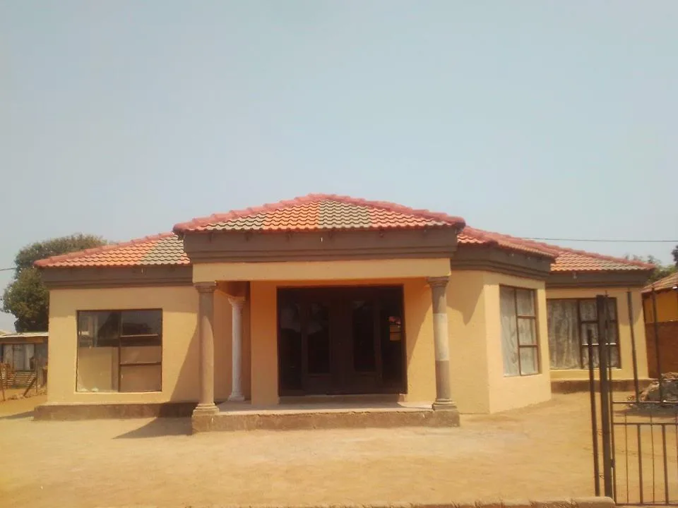 4 Bedroom House for sale in Lethlabile
