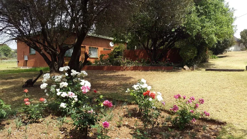 2 Bedroom Garden Cottage in North Riding AH