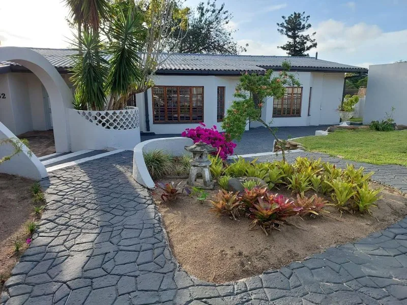 4 Bedroom House to rent in Meer En See