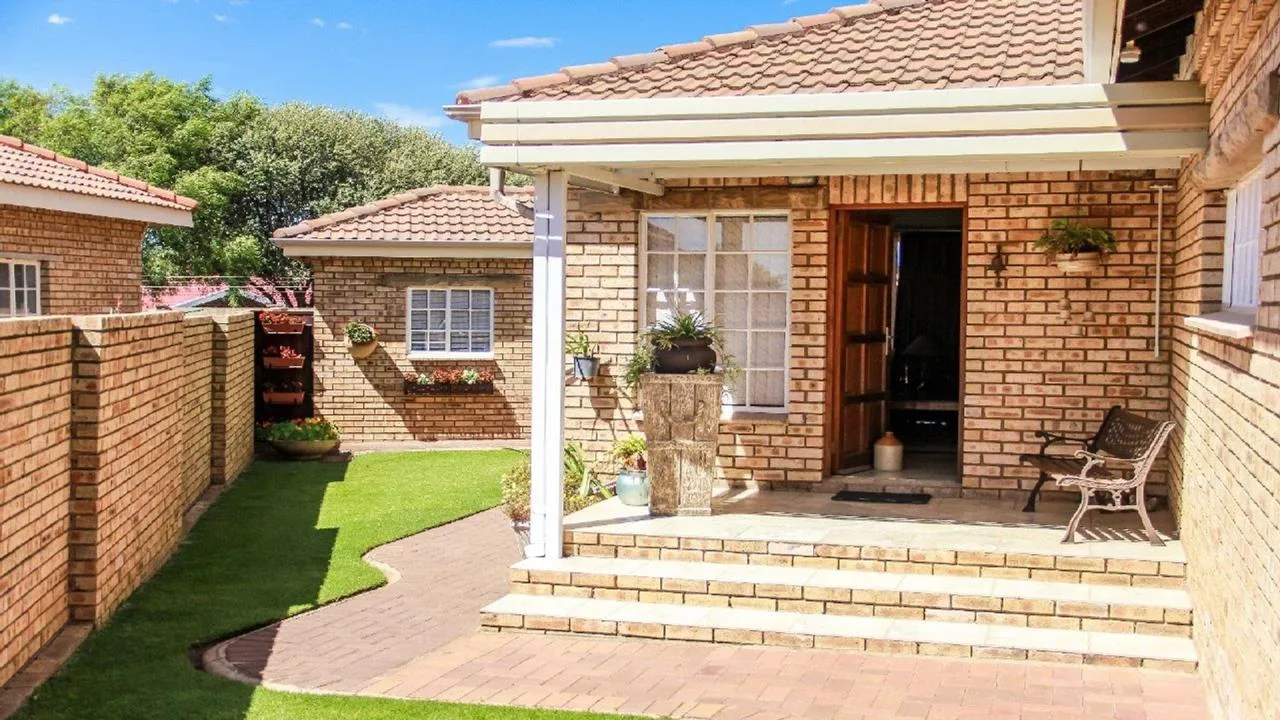 3 Bedroom Townhouse for sale in Parys