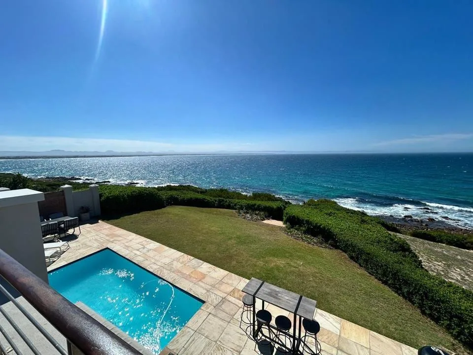 7 Bedroom House to rent in Santareme