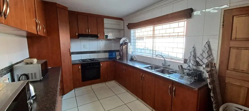 9 Bedroom House for sale in Secunda