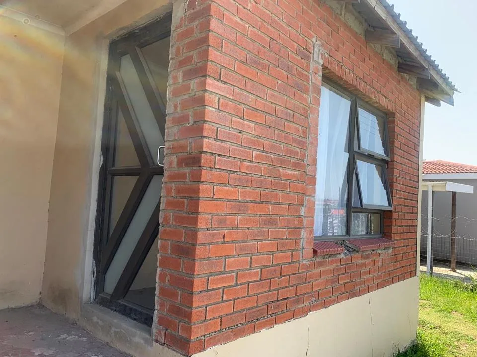 3 Bedroom House for sale in Mdantsane Nu 2