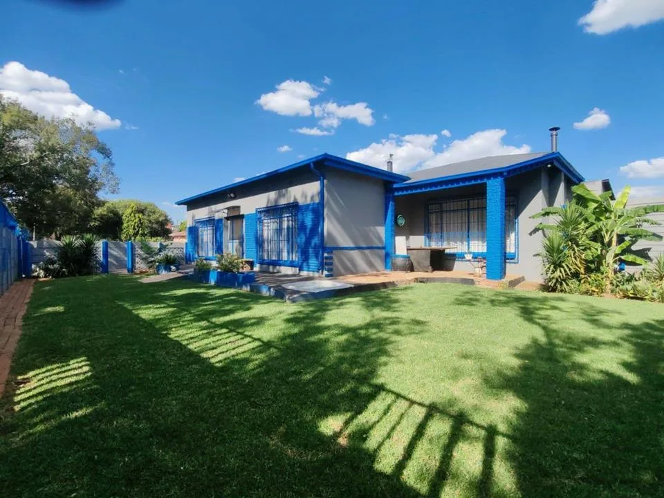 4 Bedroom House for sale in Dalview